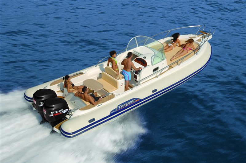 Tempest 900 Cabin