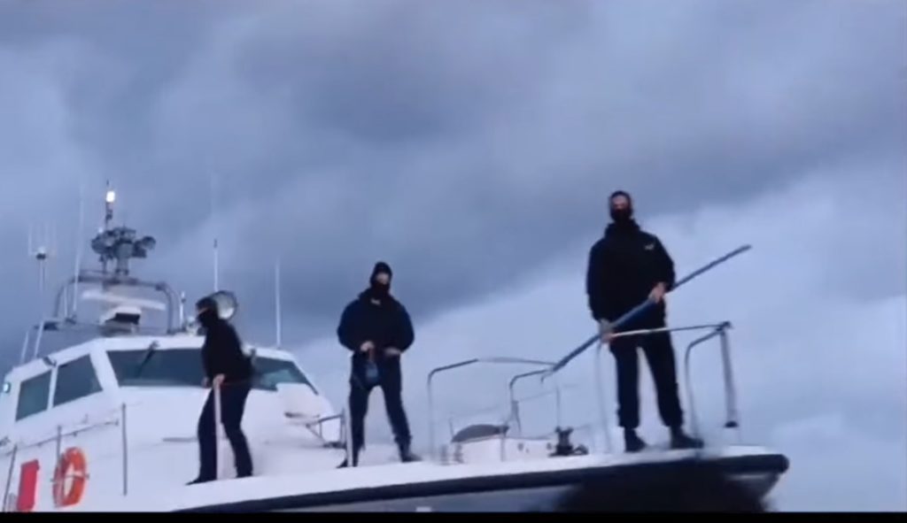 Αποκαλυπτική μαρτυρία πρώην κυβερνήτη σκάφους του Λιμενικού - KOMMON - Εικόνα άρθρου